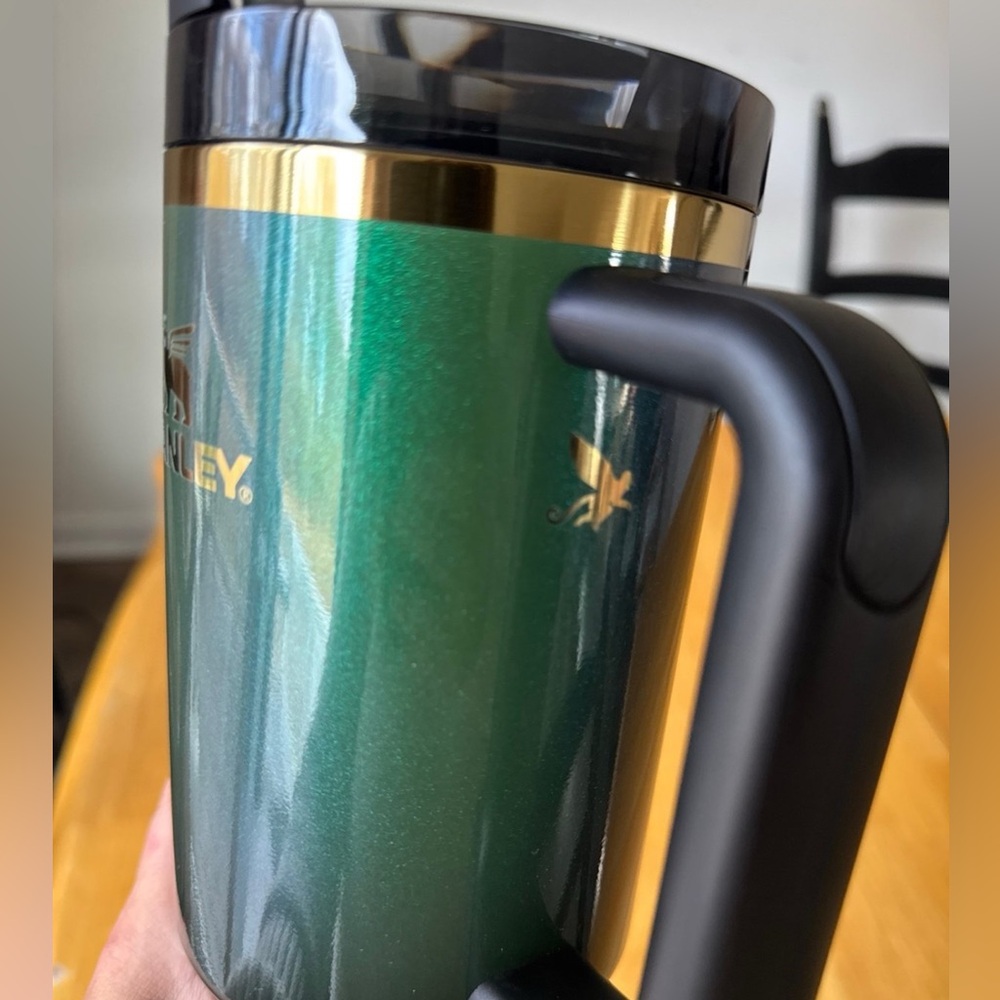 New In Box Stanley Wicked Collab 40oz Tumbler💚💚Elphaba - Picture 6 of 7